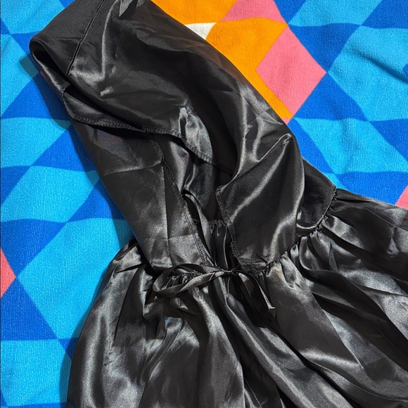 Elegant Black Cape with hood - Picture 4 of 5